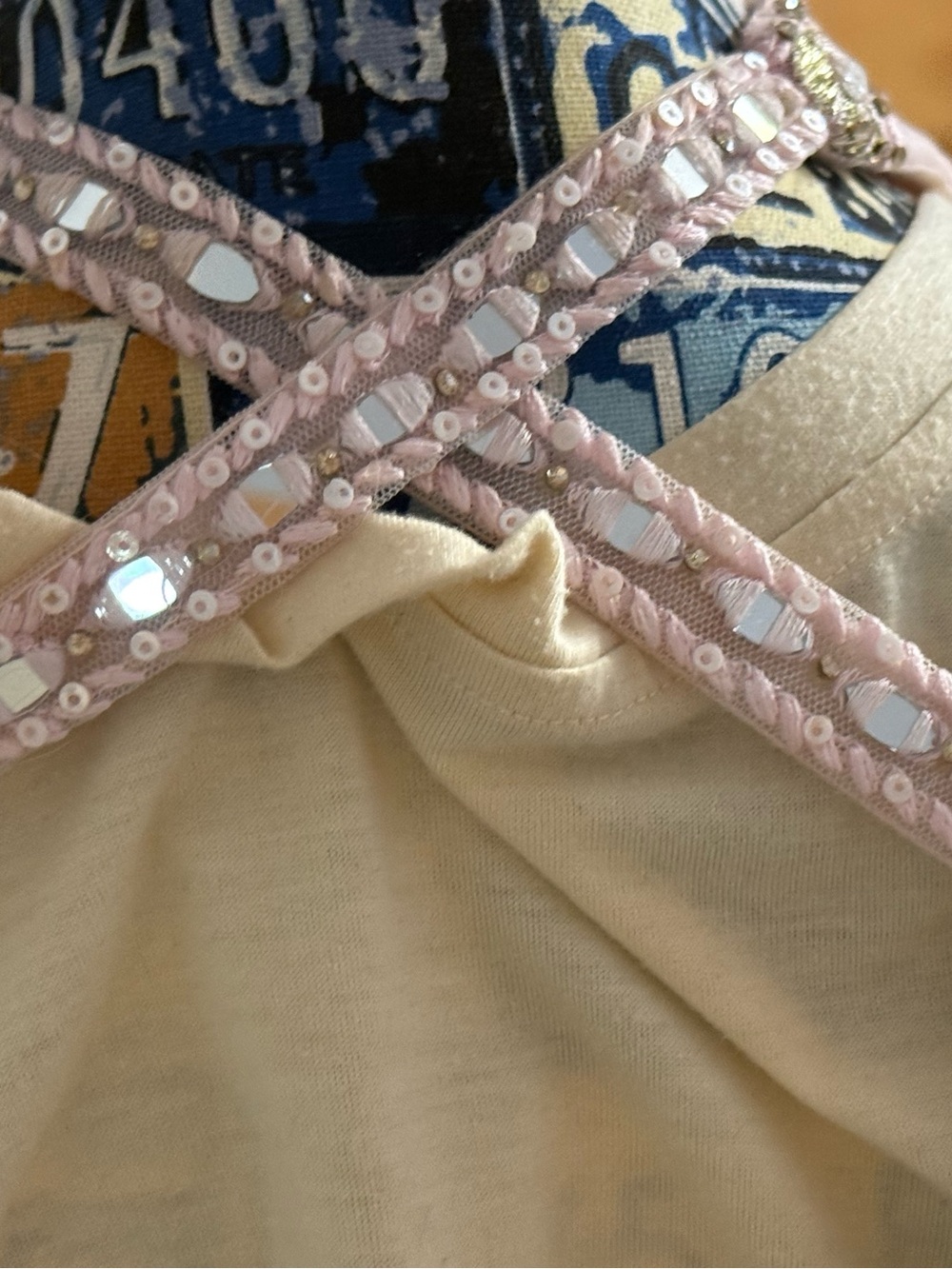 Lehenga in beautiful pink and gold. - Picture 5 of 16